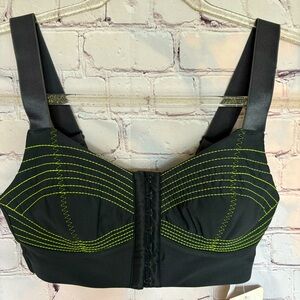 FABLETICS Ines Low Impact Front Closure Sports Bra--XXS